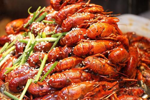 编辑编辑了一些有关吃朋友午夜小吃圈的句子