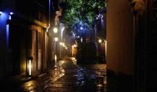 但是对别人失望就容易了