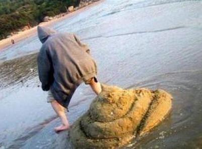 最初的小燕子（Little Swallow）担任导演