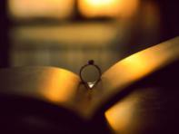 每个女孩最害怕对曾经信任的男孩感到失望