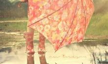 超伤感的句子：我也终究学会笑着低头拒绝自己喜欢的东西