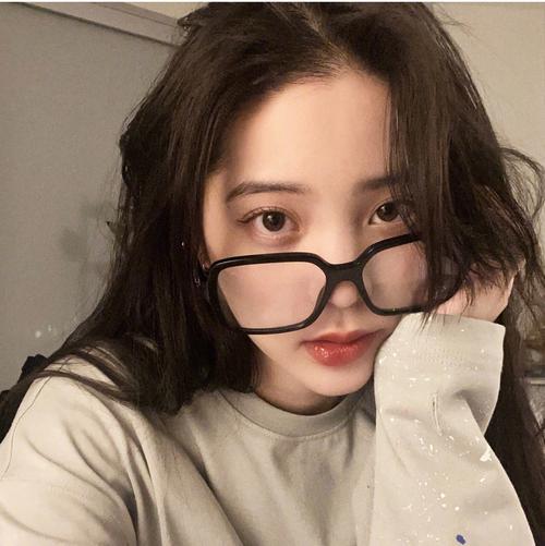 请享受小编编写的快乐句子