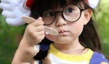 经典爆笑语句：每个爱抖脚的人，心里都住着一台缝纫机