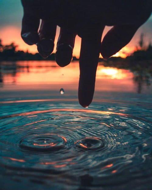 最可怕的事情是对自己深爱的人感到失望