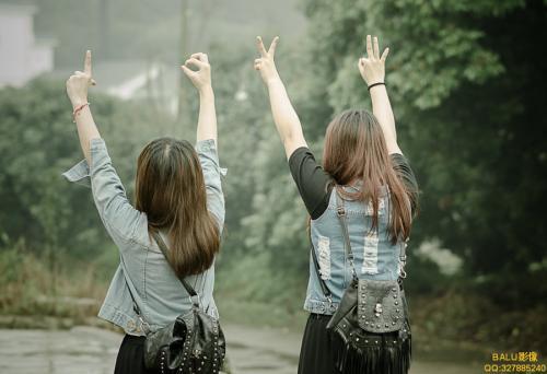 我编了一些关于几个朋友的快乐句子