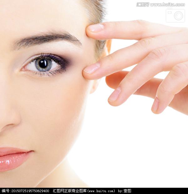 微笑是世界上最美丽的语言