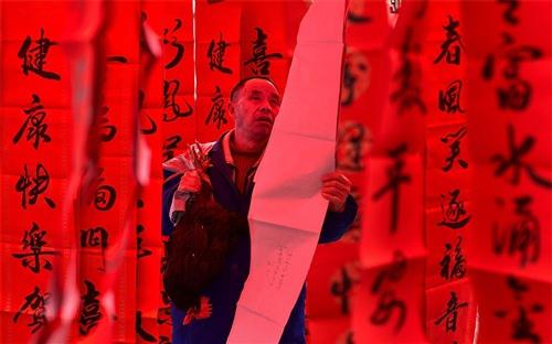 除夕是春节前的晚上