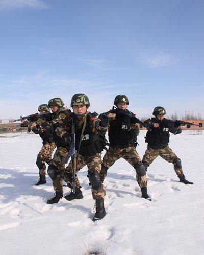 军队的口号一直是霸气和侵略性