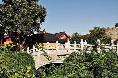 天空的阴雨在飞舞