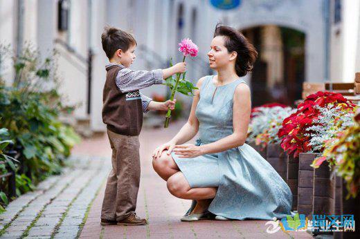 我母亲的爱是一首深情的歌