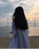 一个人害怕对别人感到失望