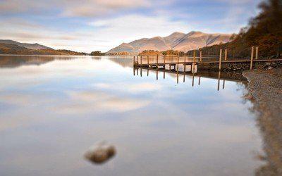 并且谦卑地想要握住那个抛弃自己的人的手