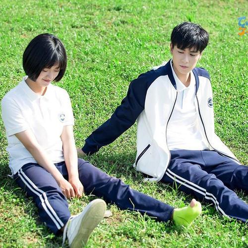 当您有男朋友和女友时