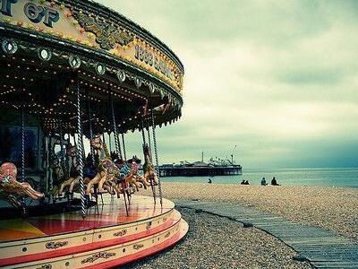 当有人说幸福时