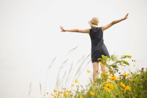 编辑编辑了一些描述人们幸福的句子