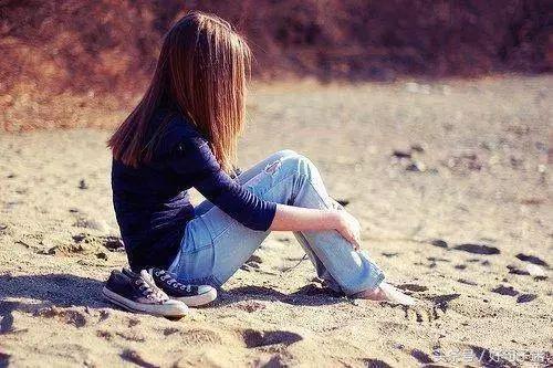 但转身时却流下了眼泪