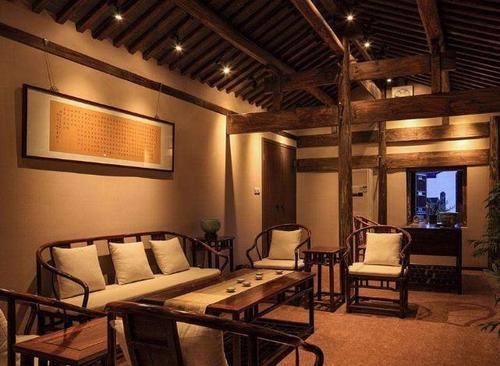 请欣赏由编辑组织的关于老房子的幸福描述的句子