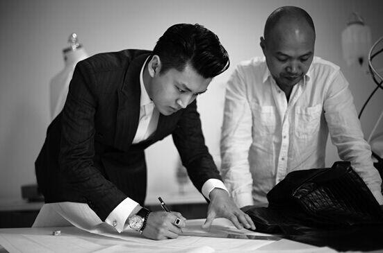 并在洗自己的同时享受快乐