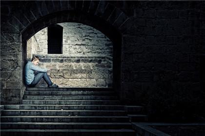 最无助的时刻是他对自己所爱的人感到正确的时刻