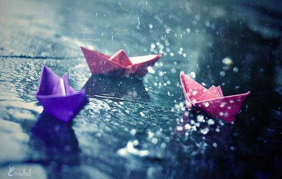     33雨季歌词中的句子  1