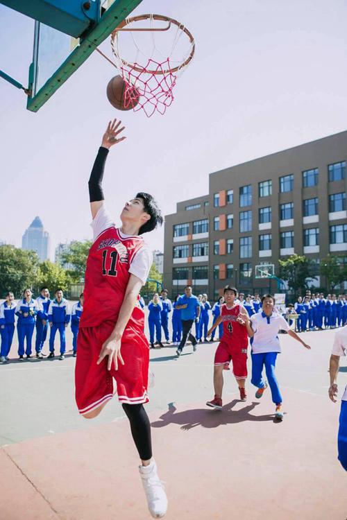 篮球男孩的篮球梦