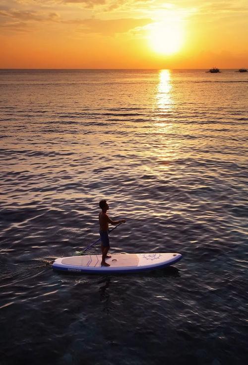 只有当你快乐时