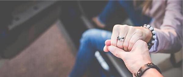 令人羡慕的火花瞬间爆发