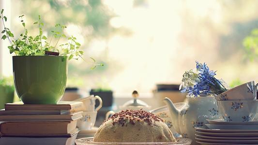 让我们来看看编辑者组织的充满艺术意味的快乐句子