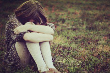 青歌像烈性精神一样进入自己的喉咙