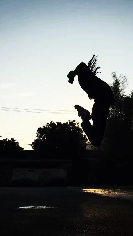 涟漪堆积着涟漪