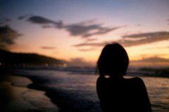 世界上最远的距离是恒星彼此看着