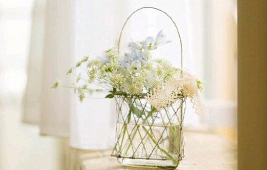 春风将带给人们春天的感觉和温暖的生活