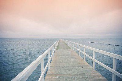 早晨出现的第一场阳光是我对你的深深祝福