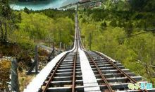 余华《活着》经典语录名句 《活着》最经典的一句话