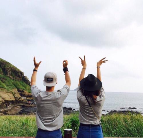 让我们来看看编辑编辑关于团队旅行的句子