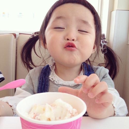 我编了一些关于开心笑的句子