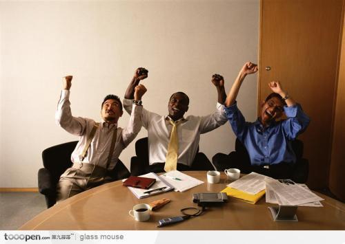 请欣赏小编撰写的描述下班后幸福的句子