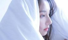 形容内心痛苦还要强颜欢笑的句子