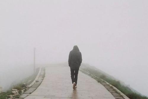    1总是不禁怀疑世界