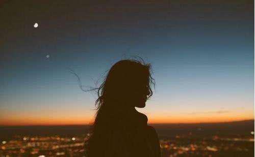 也不需要为不值得的关系而努力