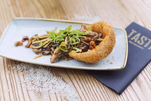 编辑编了一些漂亮的句子来描述记忆和情感