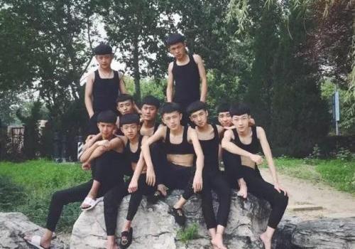 以下是快手名人的社交句子