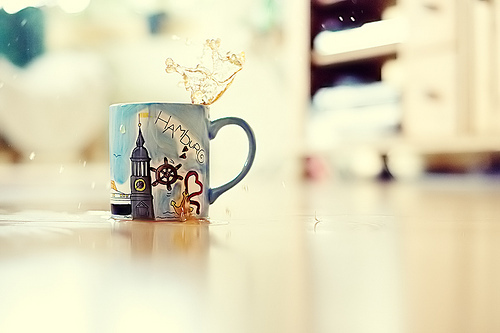 但是还是不能忍住你的心