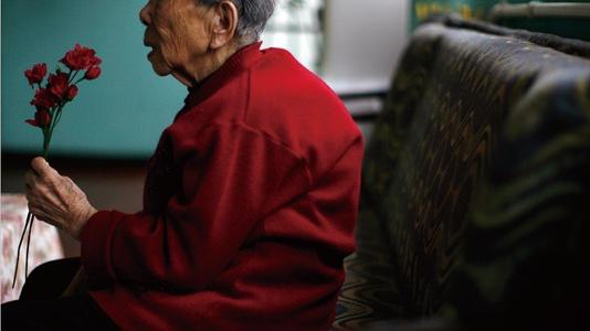 我在养老院里看到老人的悲惨句子