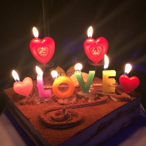 个性化的生日惊喜和动人的谈话