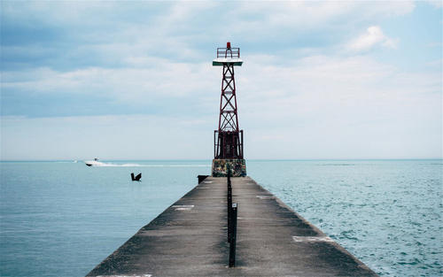 人们高兴时写几句话