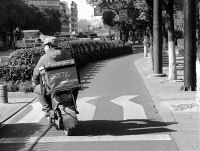 外卖男孩1的可悲的一句话