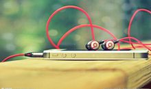 形容金钱买断了亲情的句子