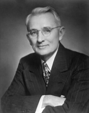 55.获得心理和平的最大秘诀之一就是拥有正确的价值观。