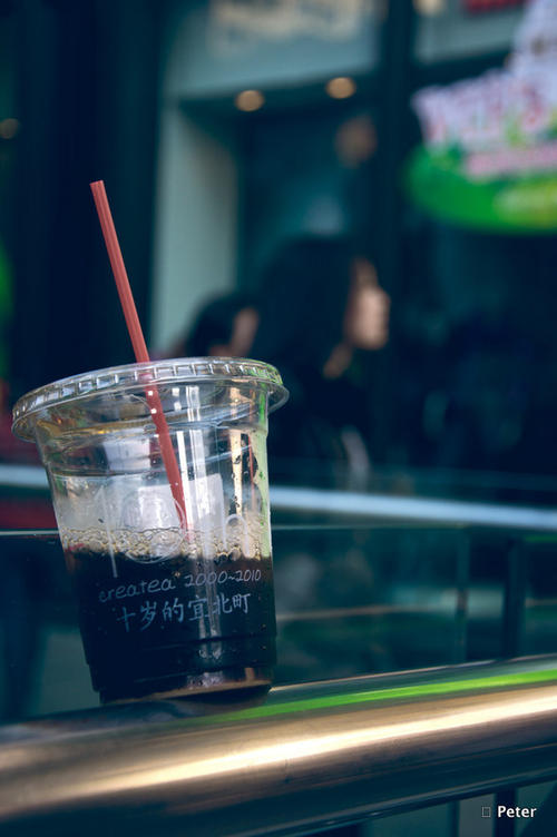 11.从前，我以为自己找到了想要的幸福，但是在毫无保留地付出之后，我意识到这一直是我的一厢情愿。